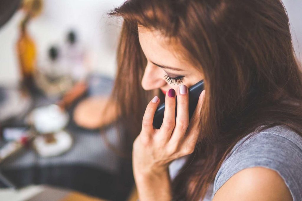 15 Absolutely DISTURBING Numbers That Show Americans Have A Serious Cell Phone Addiction