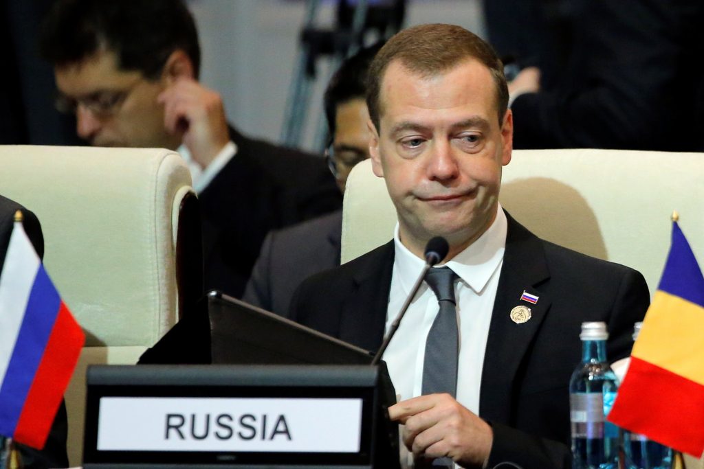 Entire Russian GOV Resigns, What Is Putin Planning?!