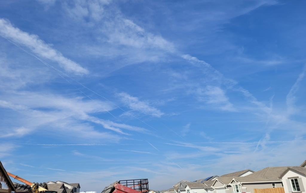 WHOA…Is Arizona Under ATTACK From Chemtrails?